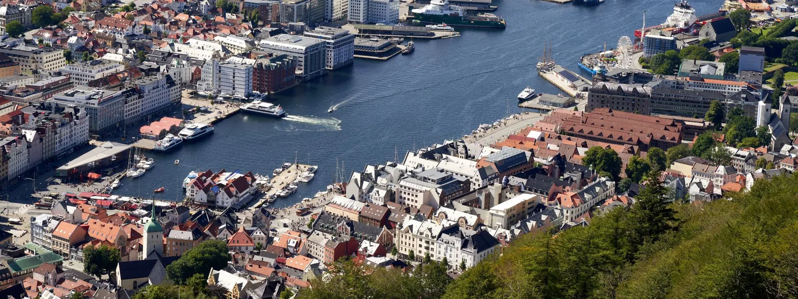 Vue aérienne du port et de l'architecture de Bergen en Norvège