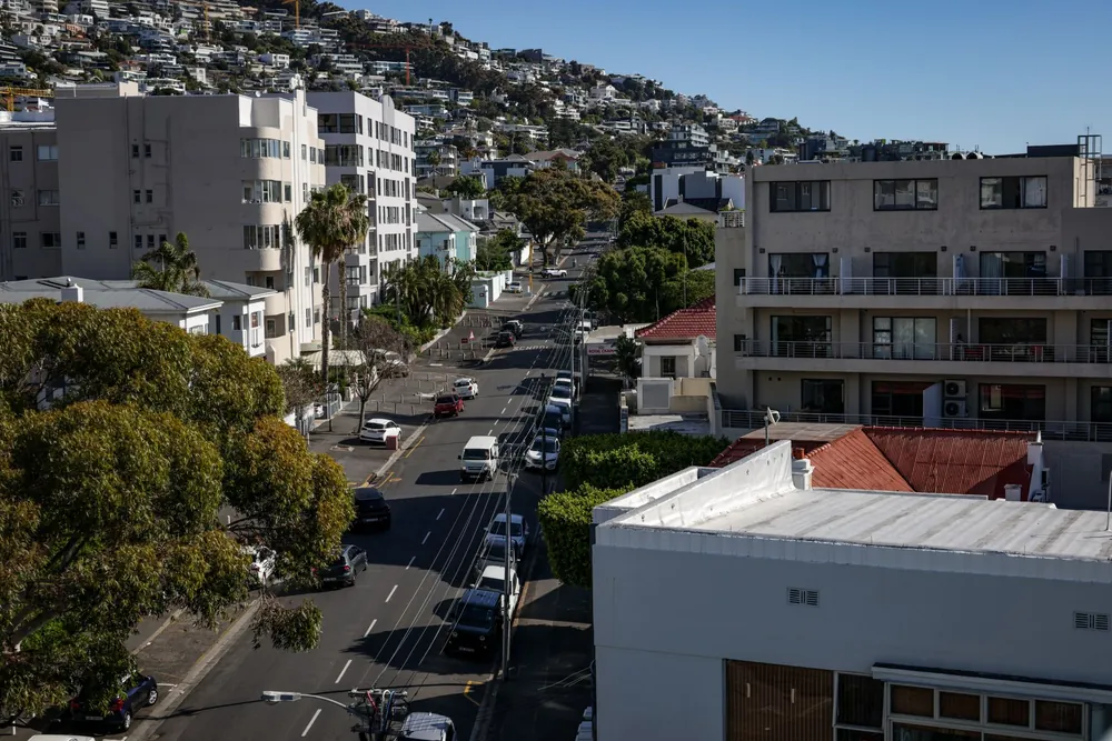 Rues résidentielles du Cap vues du ciel avec architecture moderne
