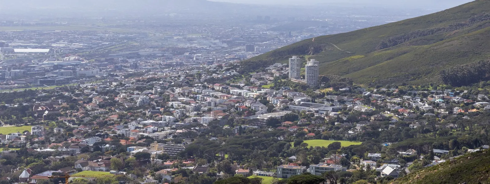 Vue aérienne du Cap avec la montagne de la Table en arrière-plan